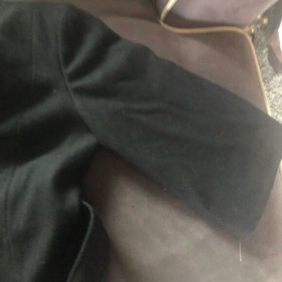 Beautiful black coat with large three-quarter sleeve - Picture 5 of 7